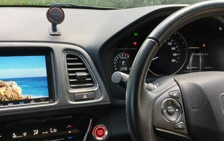 Honda Vezel, 2019 год, 1 870 000 рублей, 10 фотография