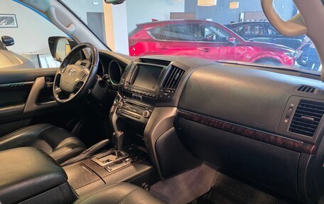 Toyota Land Cruiser 200, 2011 год, 3 100 000 рублей, 14 фотография