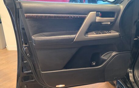 Toyota Land Cruiser 200, 2011 год, 3 100 000 рублей, 7 фотография