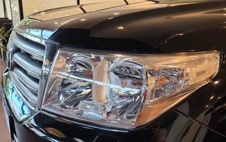 Toyota Land Cruiser 200, 2011 год, 3 100 000 рублей, 30 фотография
