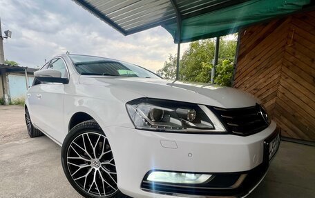 Volkswagen Passat B7, 2011 год, 1 350 000 рублей, 4 фотография