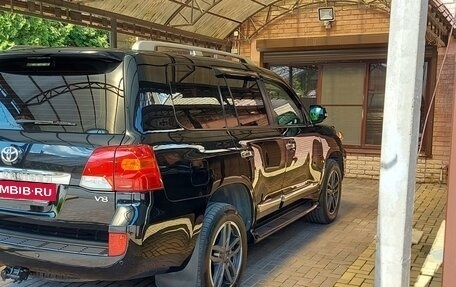 Toyota Land Cruiser 200, 2015 год, 5 600 000 рублей, 3 фотография