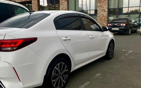 KIA Rio IV, 2021 год, 1 750 000 рублей, 5 фотография