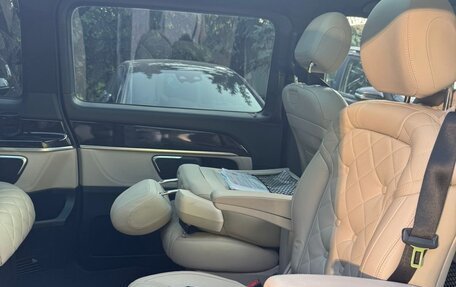 Mercedes-Benz V-Класс, 2019 год, 12 000 000 рублей, 12 фотография
