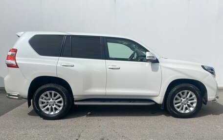 Toyota Land Cruiser Prado 150 рестайлинг 2, 2015 год, 3 550 000 рублей, 4 фотография