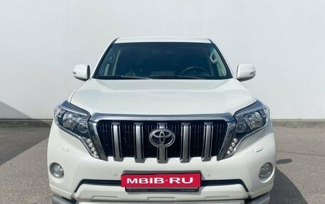 Toyota Land Cruiser Prado 150 рестайлинг 2, 2015 год, 3 550 000 рублей, 2 фотография