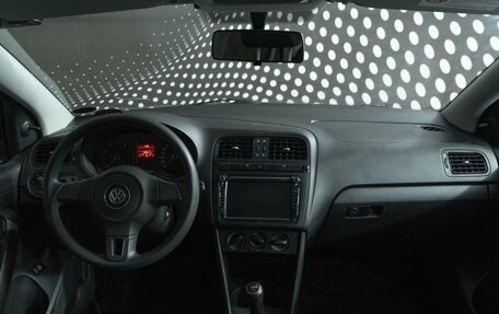Volkswagen Polo VI (EU Market), 2011 год, 583 000 рублей, 11 фотография