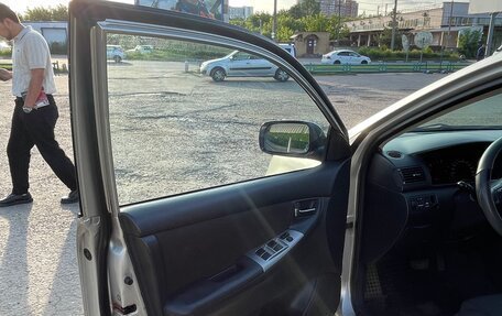 Toyota Corolla, 2005 год, 650 000 рублей, 8 фотография