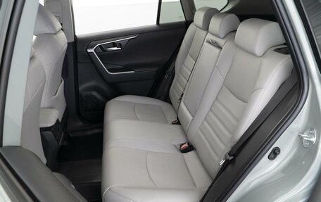 Toyota RAV4, 2019 год, 3 187 590 рублей, 9 фотография