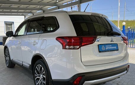 Mitsubishi Outlander III рестайлинг 3, 2015 год, 1 649 000 рублей, 3 фотография