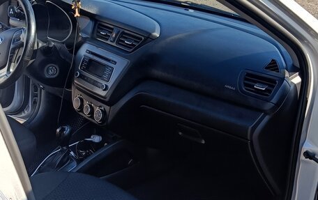KIA Rio III рестайлинг, 2016 год, 920 000 рублей, 15 фотография