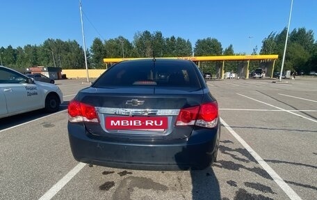 Chevrolet Cruze II, 2010 год, 600 000 рублей, 6 фотография