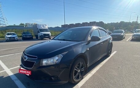 Chevrolet Cruze II, 2010 год, 600 000 рублей, 3 фотография