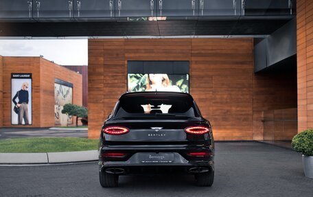 Bentley Bentayga I, 2025 год, 49 000 000 рублей, 3 фотография
