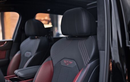Bentley Bentayga I, 2025 год, 49 000 000 рублей, 13 фотография