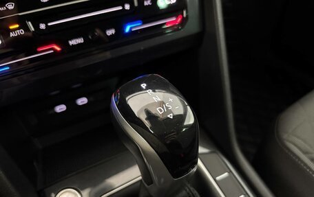Volkswagen Tiguan II, 2021 год, 2 649 000 рублей, 11 фотография