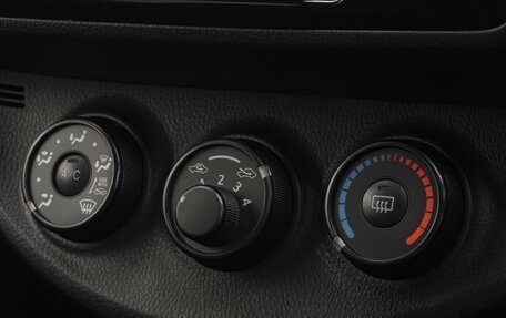 Toyota Vitz, 2018 год, 1 249 000 рублей, 12 фотография