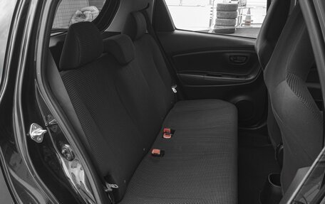 Toyota Vitz, 2018 год, 1 249 000 рублей, 9 фотография