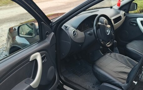 Renault Logan I, 2011 год, 450 000 рублей, 3 фотография