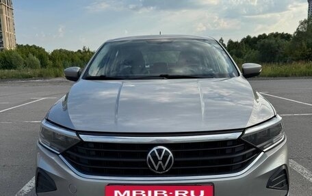 Volkswagen Polo VI (EU Market), 2020 год, 1 350 000 рублей, 2 фотография