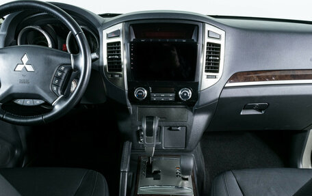 Mitsubishi Pajero IV, 2021 год, 3 790 000 рублей, 11 фотография