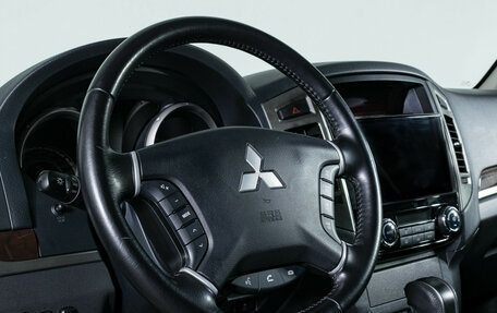 Mitsubishi Pajero IV, 2021 год, 3 790 000 рублей, 16 фотография