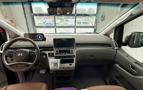 Hyundai Staria, 2024 год, 8 450 000 рублей, 16 фотография