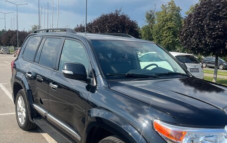 Toyota Land Cruiser 200, 2013 год, 3 800 000 рублей, 2 фотография