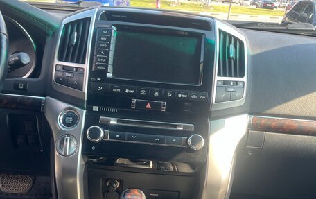 Toyota Land Cruiser 200, 2013 год, 3 800 000 рублей, 10 фотография