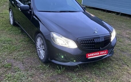 Mercedes-Benz E-Класс, 2013 год, 1 800 000 рублей, 4 фотография