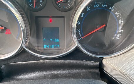 Chevrolet Cruze II, 2011 год, 700 000 рублей, 9 фотография