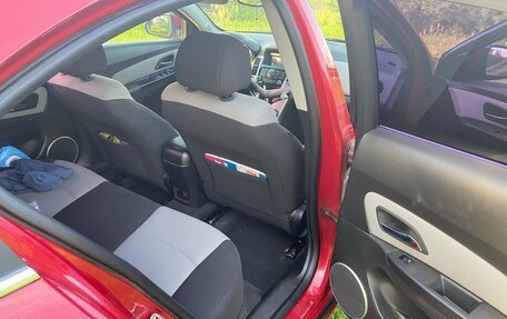 Chevrolet Cruze II, 2011 год, 700 000 рублей, 6 фотография