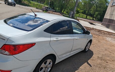 Hyundai Solaris II рестайлинг, 2013 год, 760 000 рублей, 4 фотография