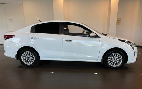 KIA Rio IV, 2021 год, 1 950 000 рублей, 2 фотография