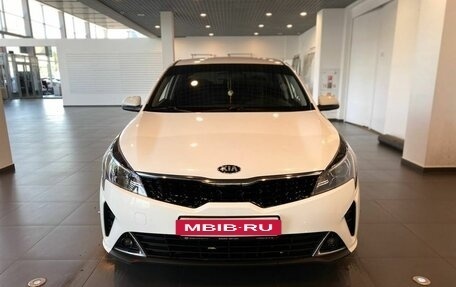 KIA Rio IV, 2021 год, 1 950 000 рублей, 8 фотография
