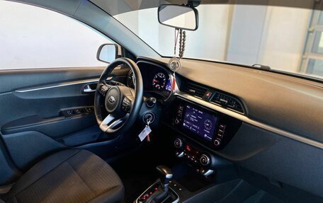 KIA Rio IV, 2021 год, 1 950 000 рублей, 12 фотография