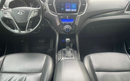 Hyundai Santa Fe III рестайлинг, 2018 год, 2 365 000 рублей, 13 фотография