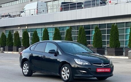 Opel Astra J, 2014 год, 895 000 рублей, 1 фотография