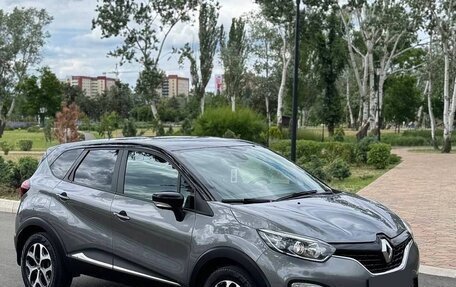 Renault Kaptur I рестайлинг, 2017 год, 1 480 000 рублей, 1 фотография