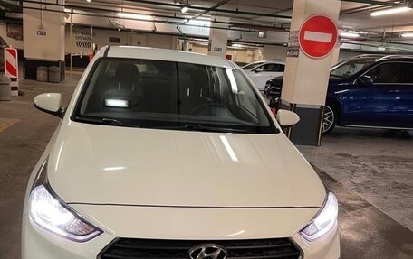Hyundai Solaris II рестайлинг, 2017 год, 1 200 000 рублей, 1 фотография