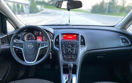 Opel Astra J, 2014 год, 895 000 рублей, 3 фотография