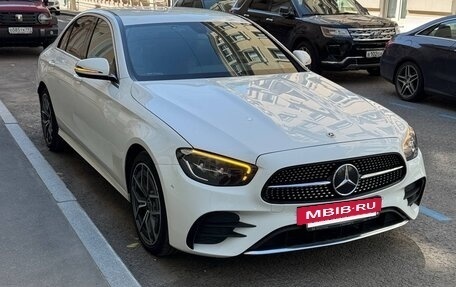 Mercedes-Benz E-Класс, 2020 год, 3 500 000 рублей, 3 фотография