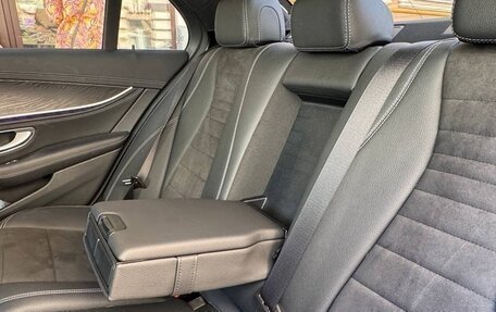 Mercedes-Benz E-Класс, 2020 год, 3 500 000 рублей, 15 фотография