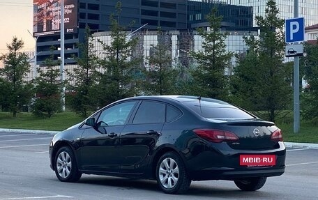 Opel Astra J, 2014 год, 895 000 рублей, 11 фотография
