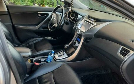 Hyundai Avante, 2011 год, 850 000 рублей, 7 фотография