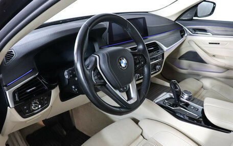 BMW 5 серия, 2018 год, 3 869 000 рублей, 12 фотография