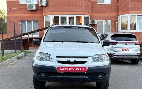 Chevrolet Niva I рестайлинг, 2017 год, 698 000 рублей, 4 фотография