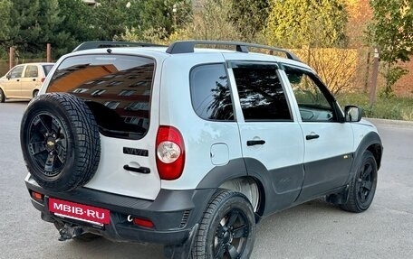 Chevrolet Niva I рестайлинг, 2017 год, 698 000 рублей, 6 фотография