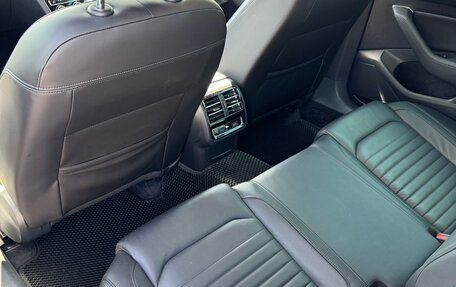 Volkswagen Passat B8 рестайлинг, 2016 год, 1 990 000 рублей, 15 фотография