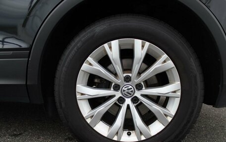 Volkswagen Tiguan II, 2018 год, 2 000 200 рублей, 13 фотография